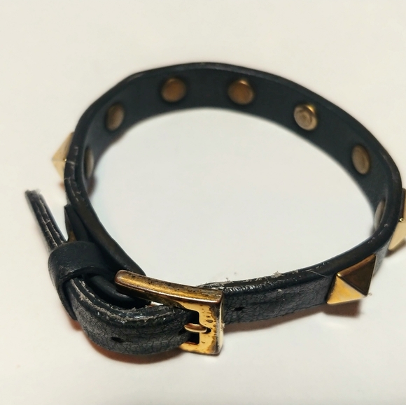 SOLD Valentino rockstud leather braceletrock stud - Picture 4 of 7